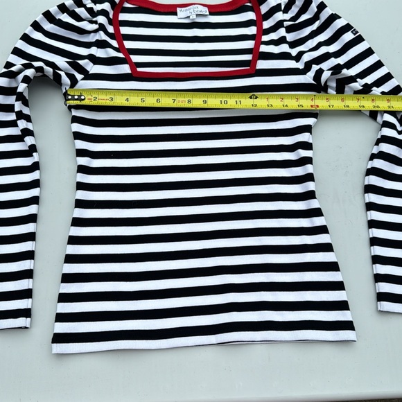 Long sleeve top size M - Picture 2 of 3